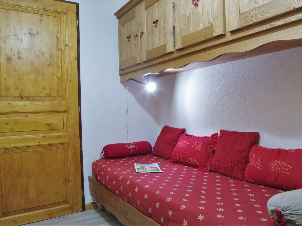 Studio Les Chamois By Interhome เลอุชส์ ภายนอก รูปภาพ