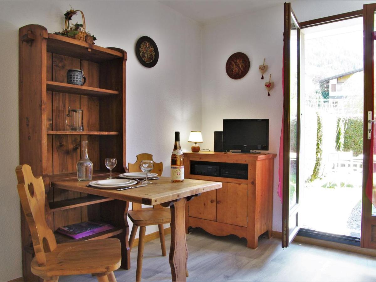 Studio Les Chamois By Interhome เลอุชส์ ภายนอก รูปภาพ